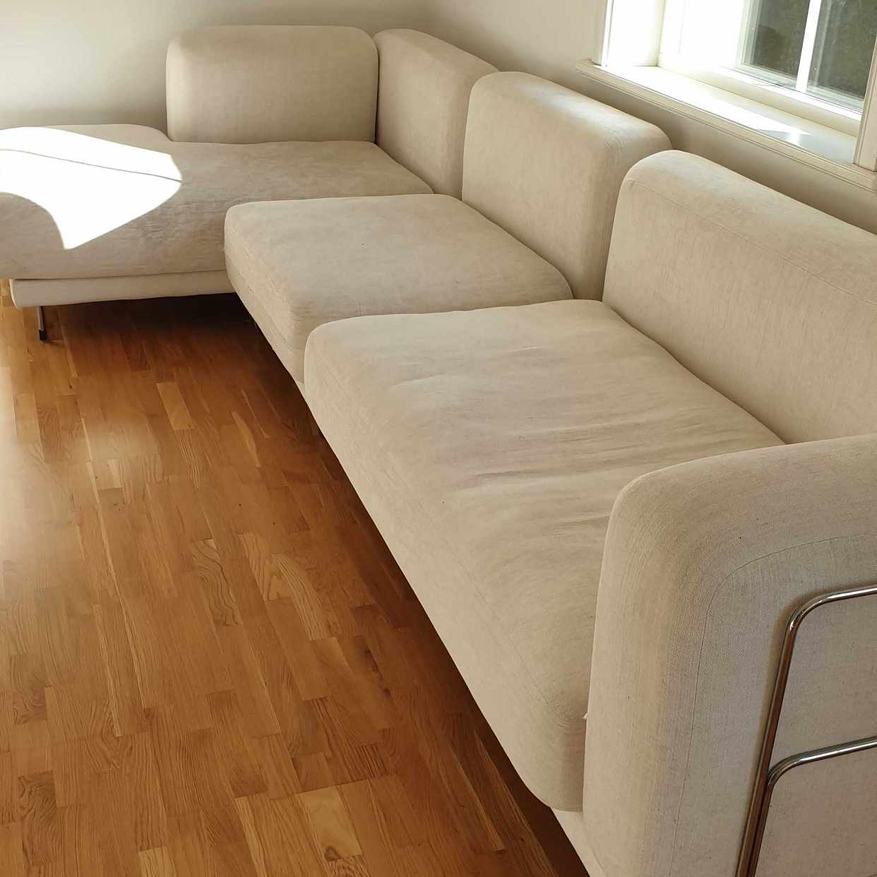 image of Snyggt och fräsch soffa - Huddinge