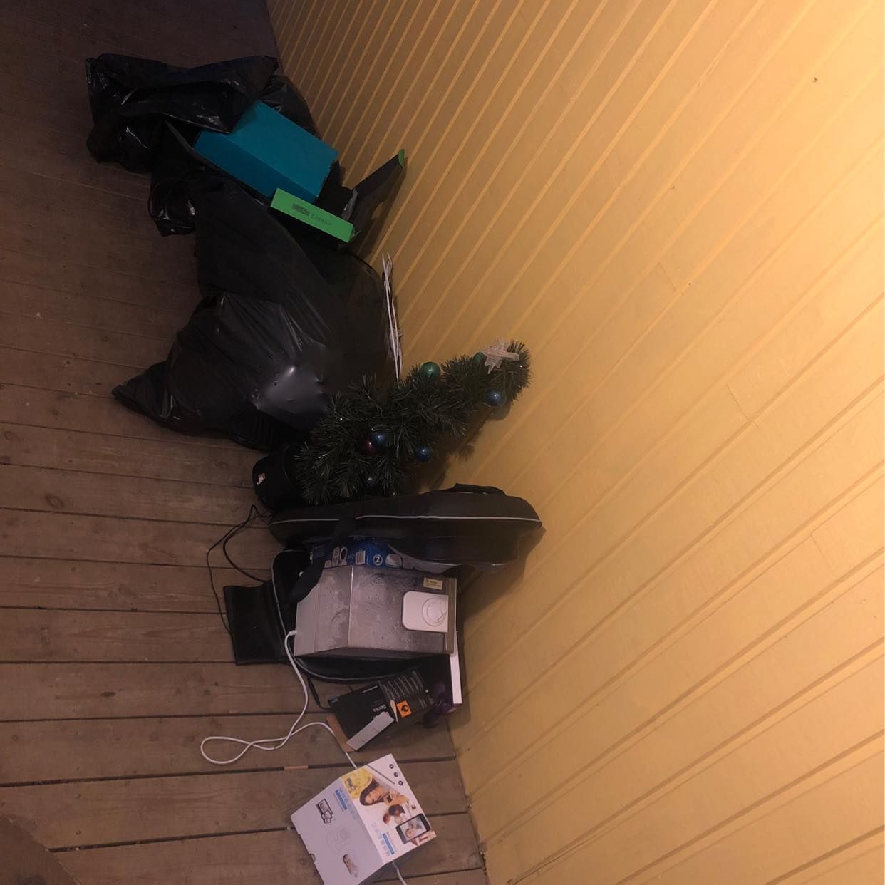 image of Blandat skräp - Sollentuna