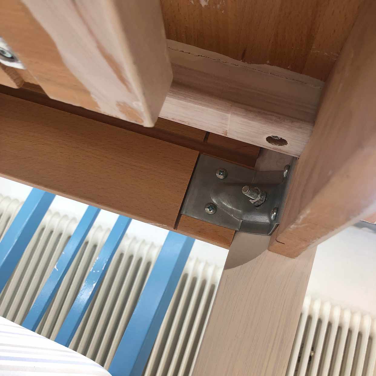 image of Bord och fyra stolar - Stockholms Stad