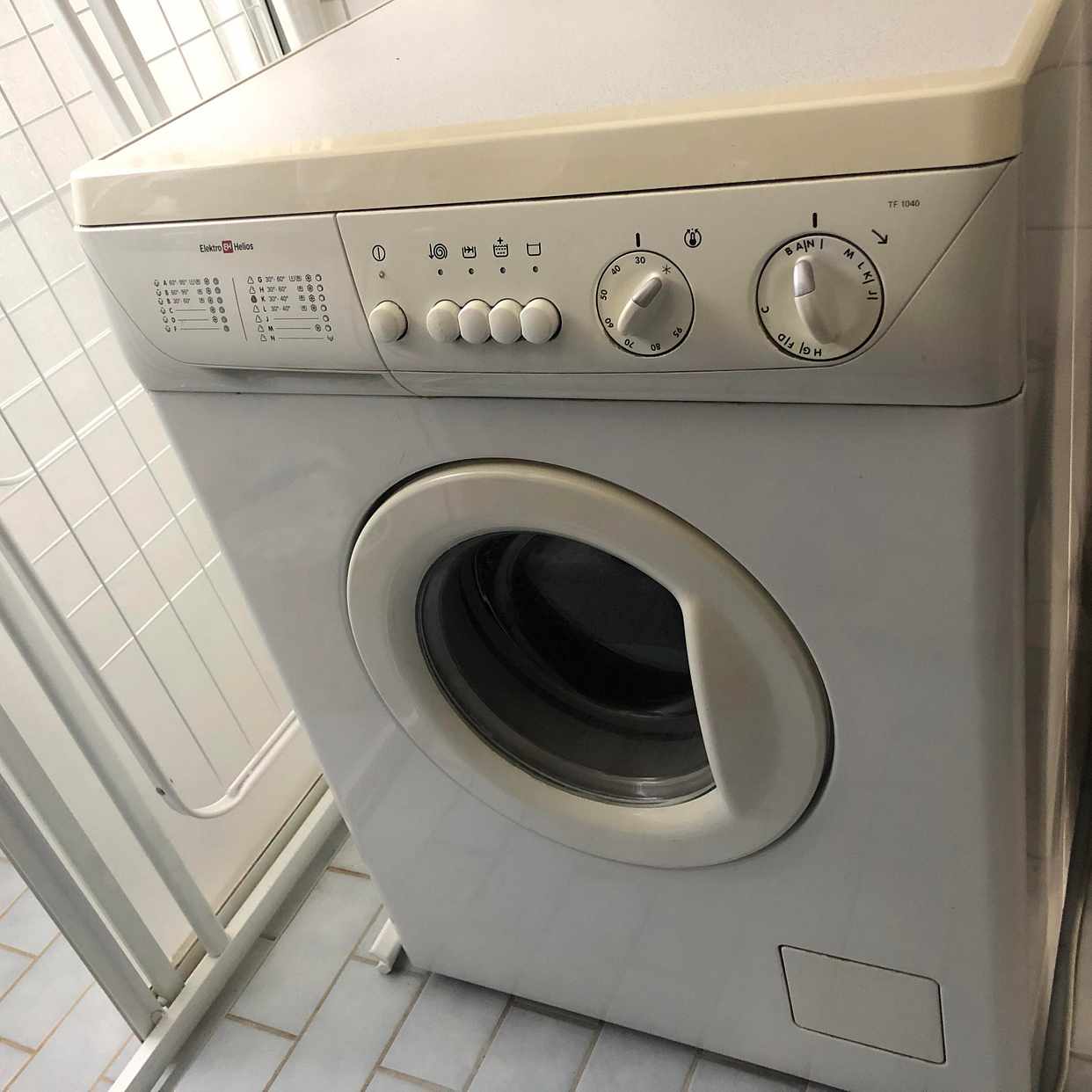 image of 1 trasig tvättmaskin - Bagarmossen