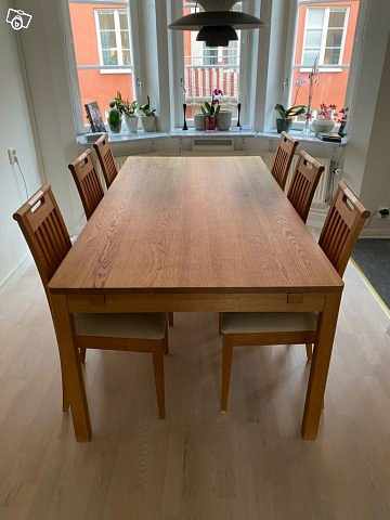 image of Matmöbel med stolar - 