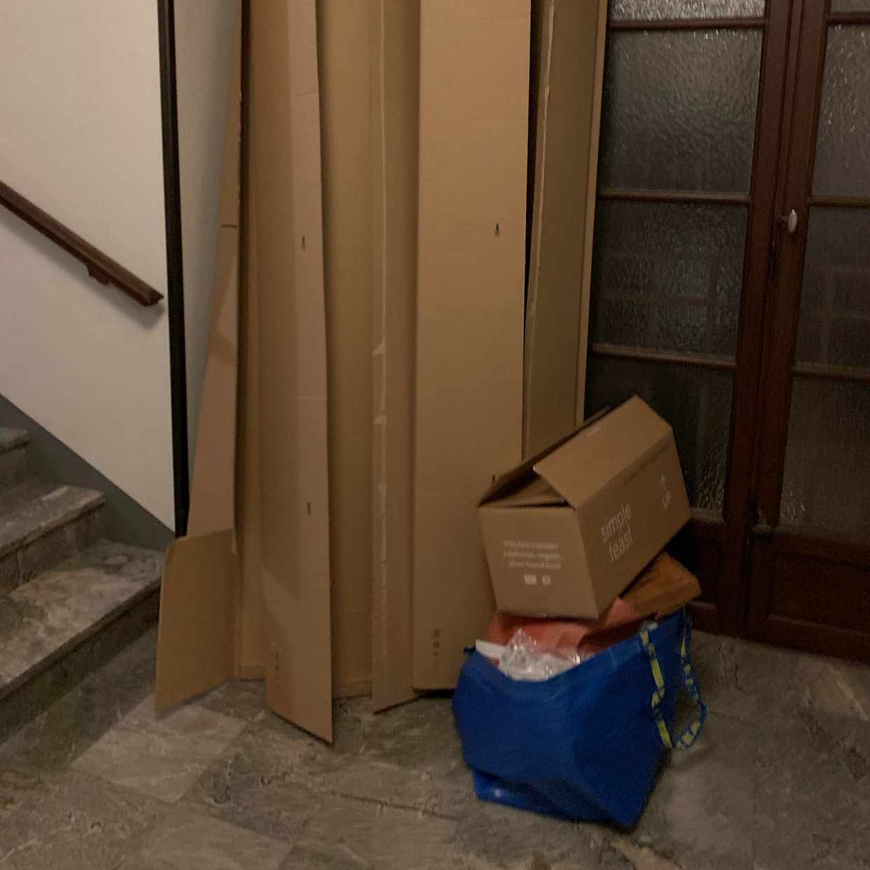 image of Cardboards and garbage - Stockholm
