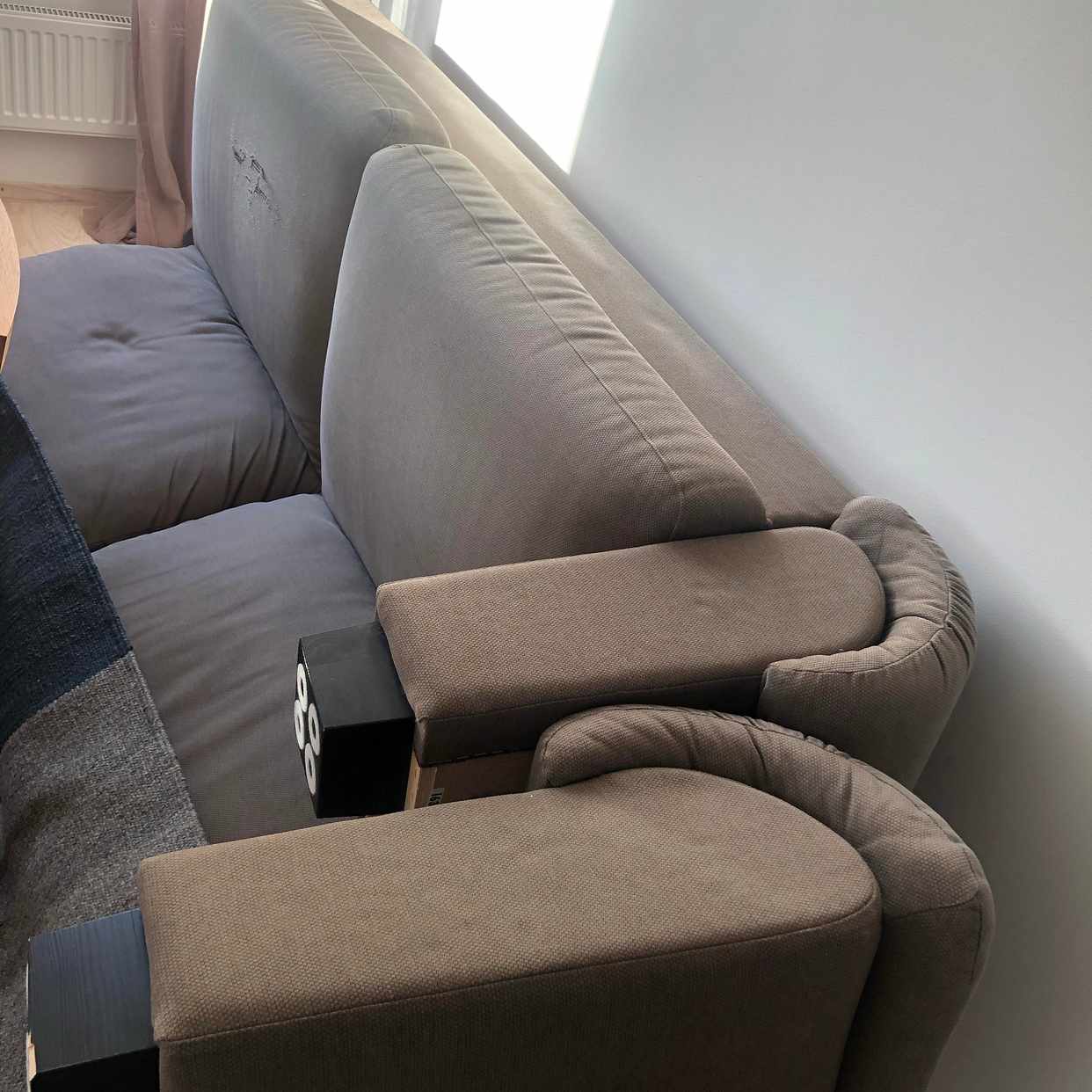 image of Soffa 180 cm & småsaker - Stockholm