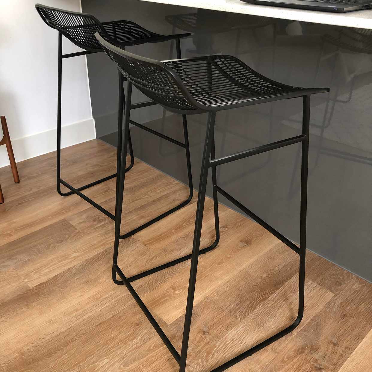 image of Floor lamp & 2 bar stools - London