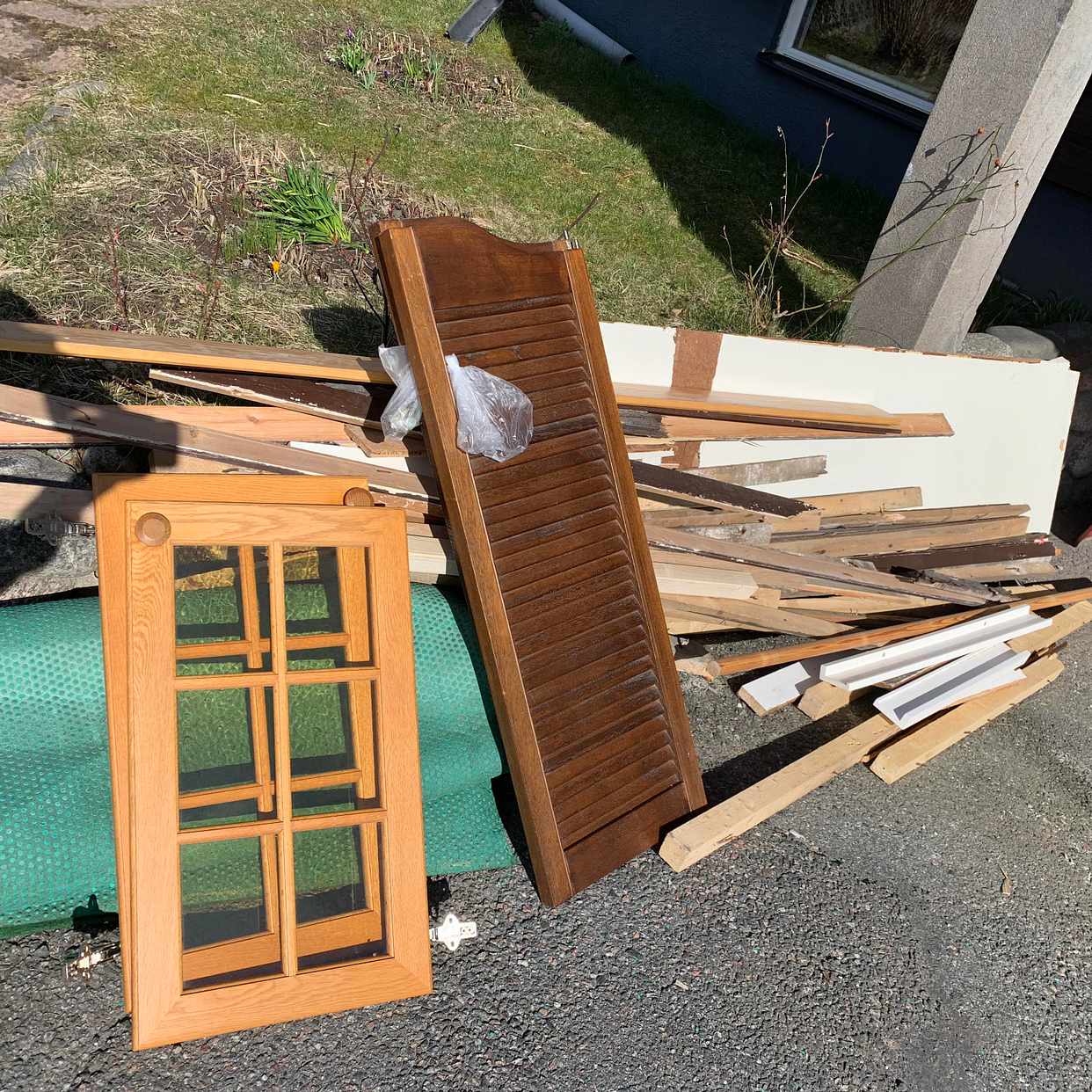 image of Plank, byggsopor, diverse - Nacka