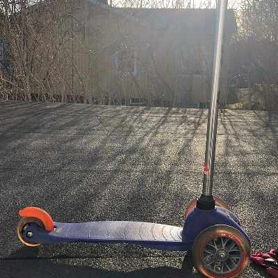 image of Cykel och barnsparkcyckel - 