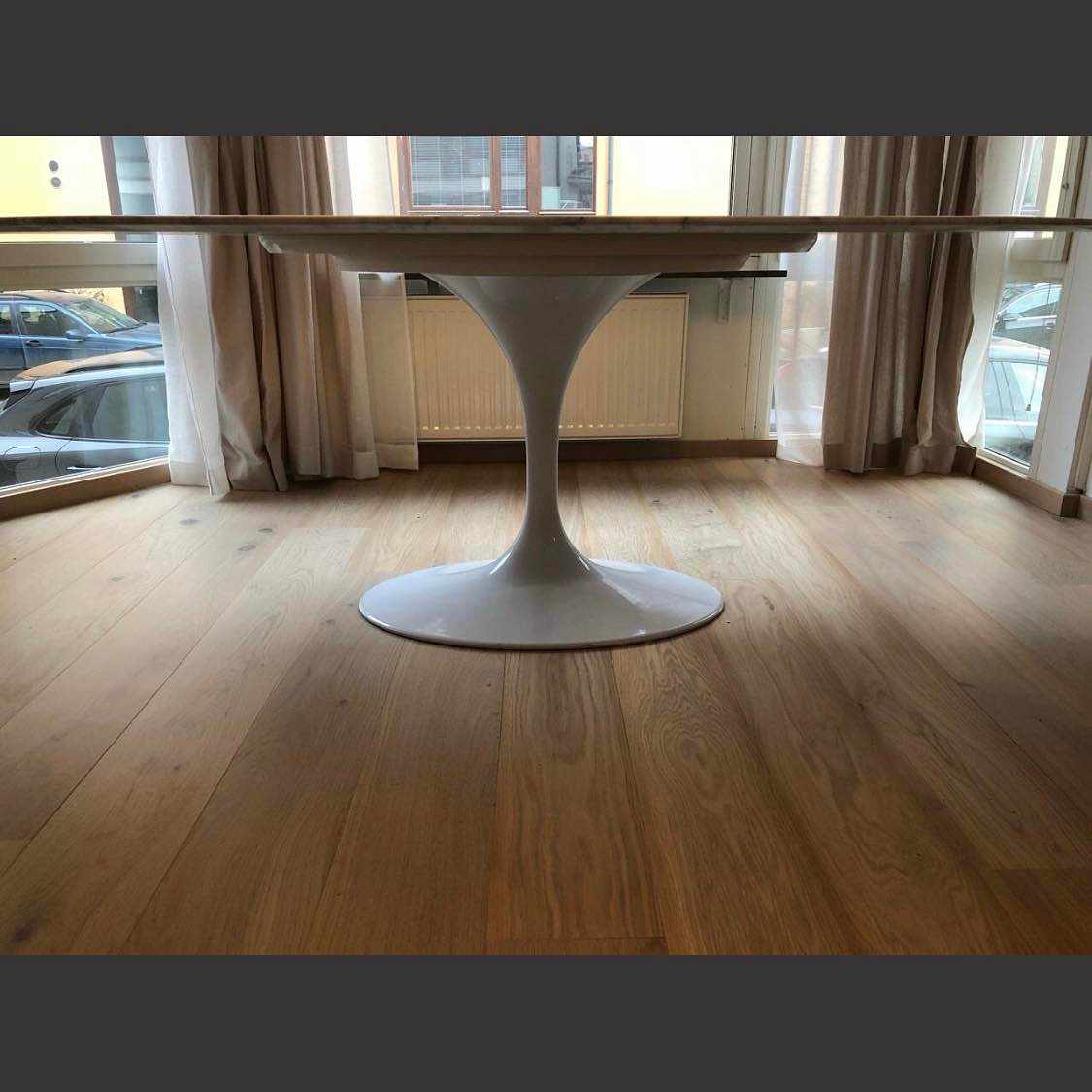 image of Dining table - 