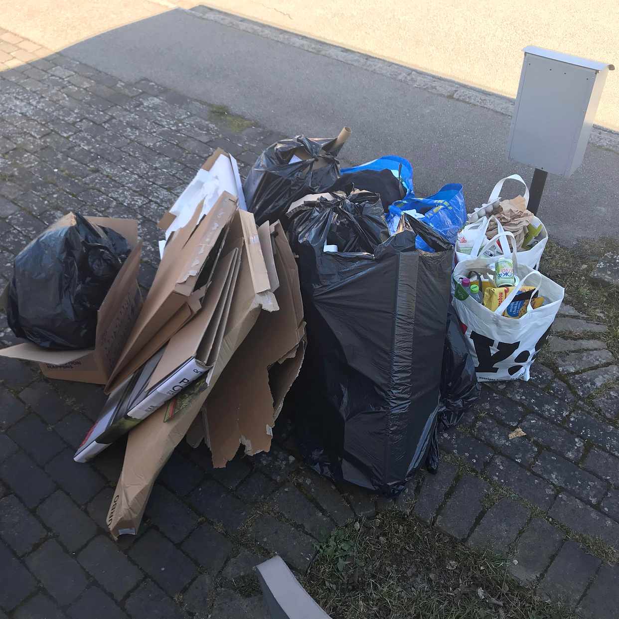image of Kartong  plast blandat - Limhamn