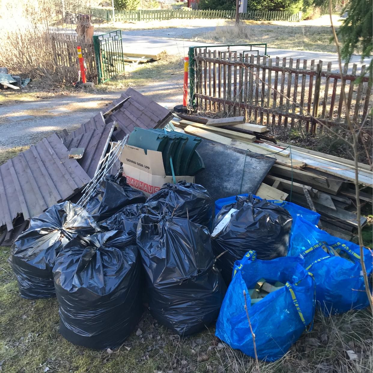 image of Virke, löv, plast - Svartsjö