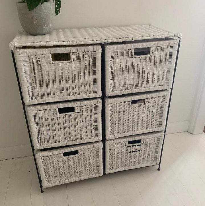image of Moving small drawers - 