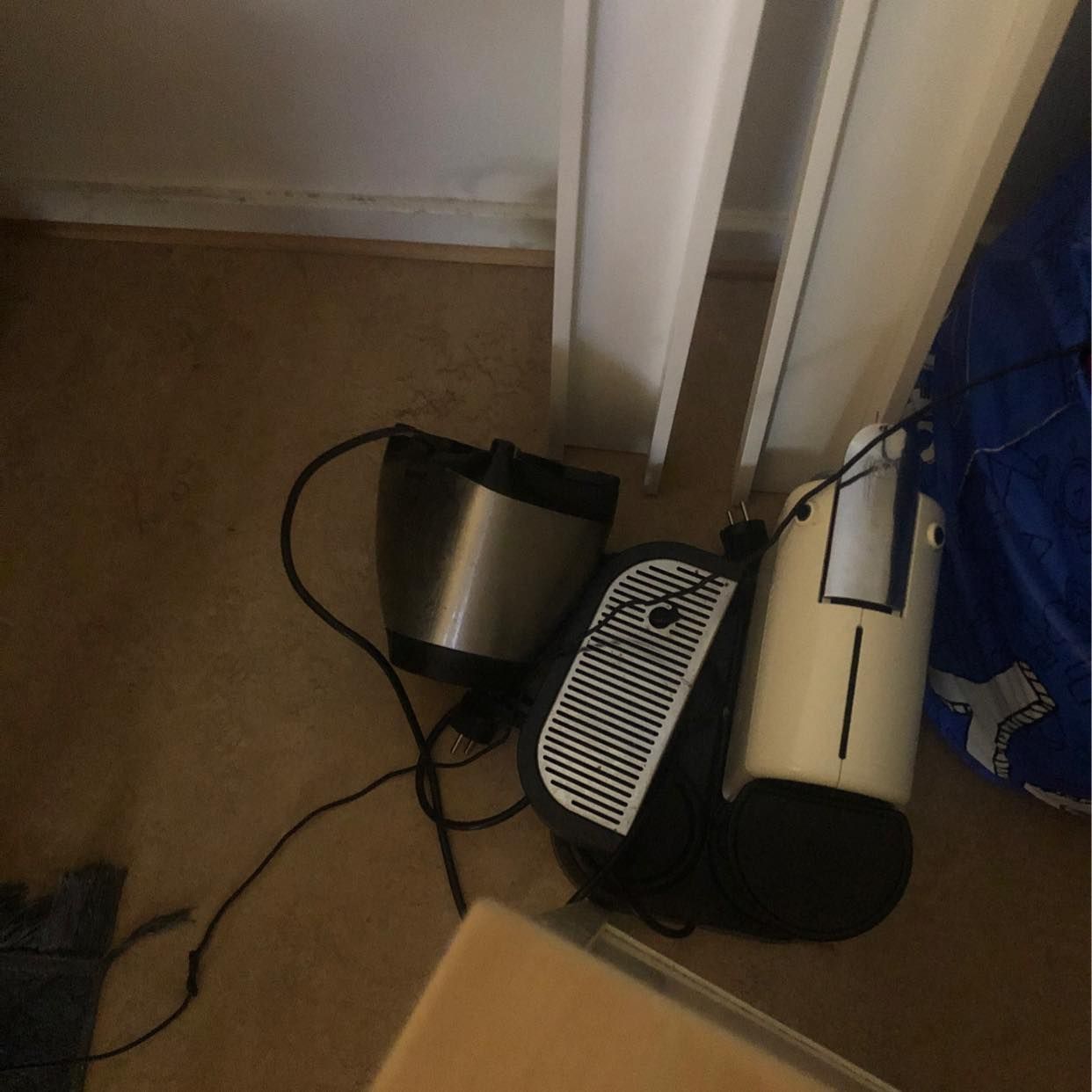 image of Byrå och elektronikproduk - Johanneshov