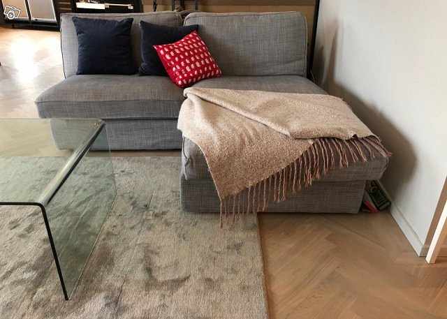 image of Soffa IKEA med schäslång - 