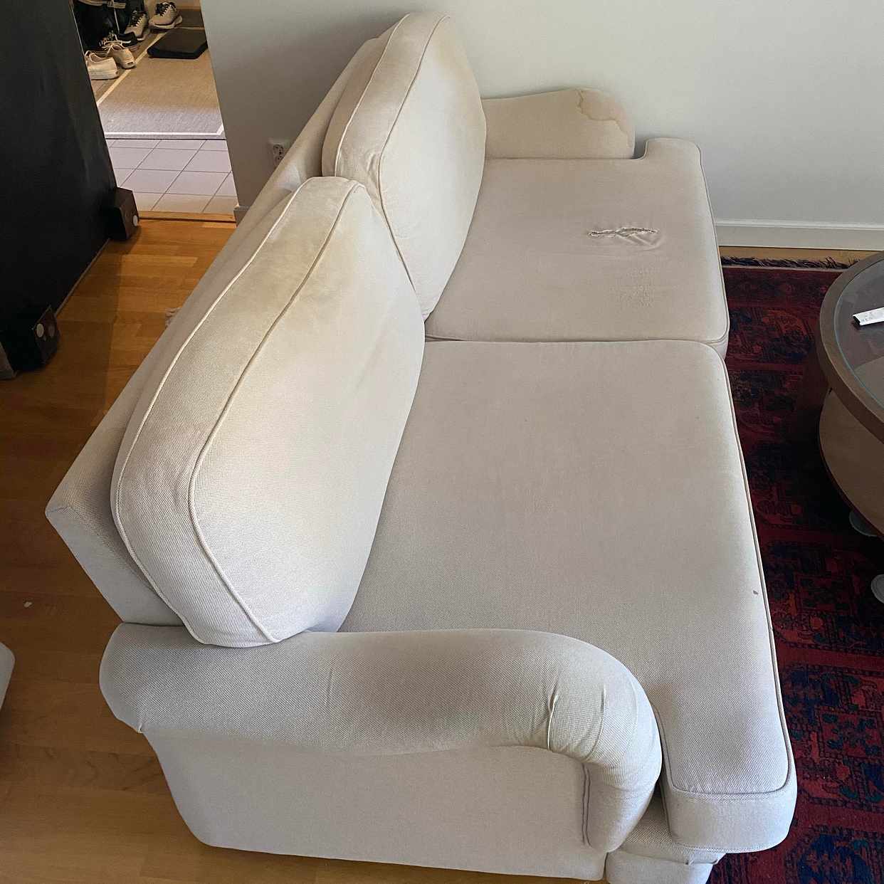 image of Soffa som ska kastas - Stockholm