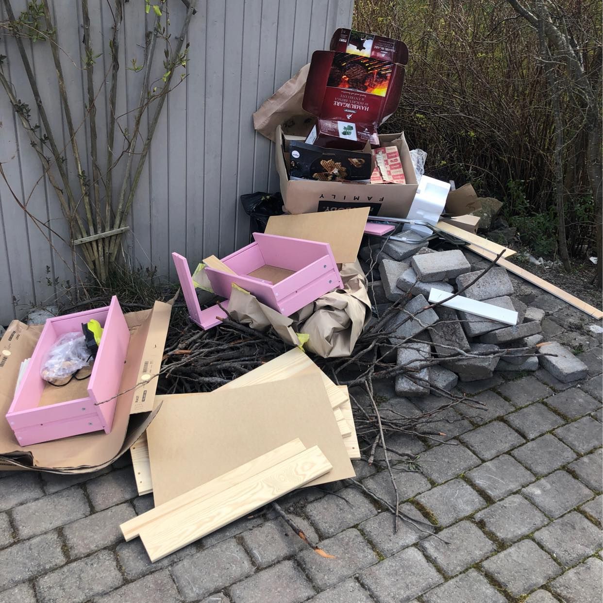 image of Kartonger, plattor - Huddinge