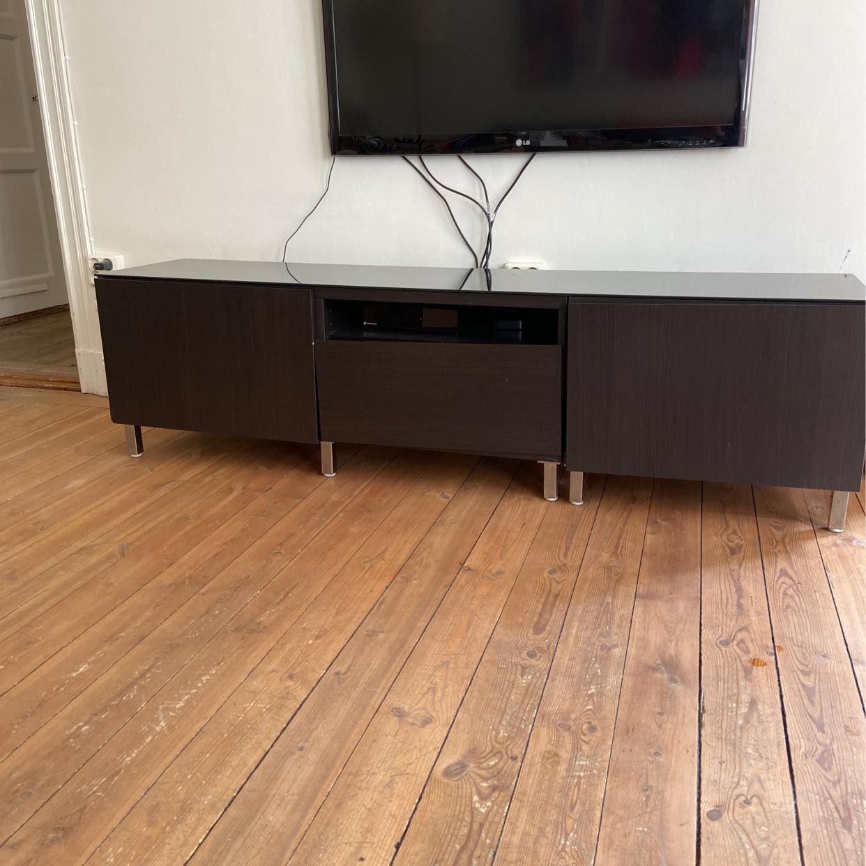 image of Media bänk från ikea - Stockholms Stad