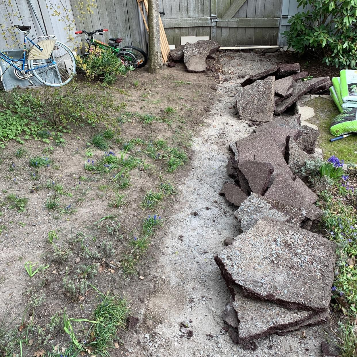 image of Ta bort asfalt + 2träpall - Lidingö