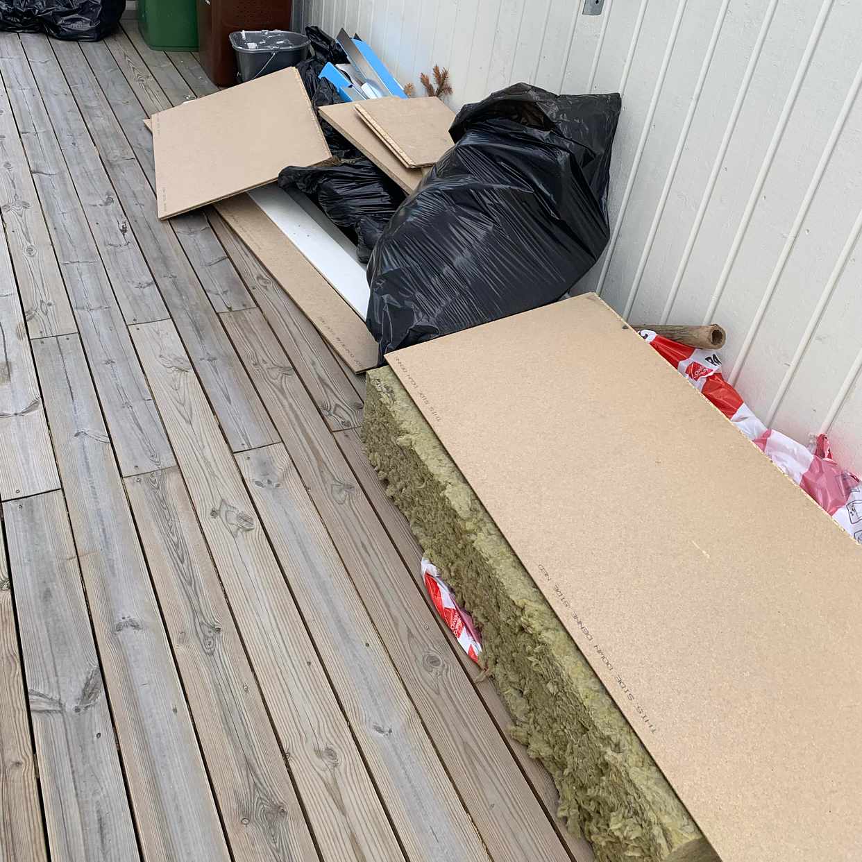 image of Hämtning av byggmaterial, - Huddinge