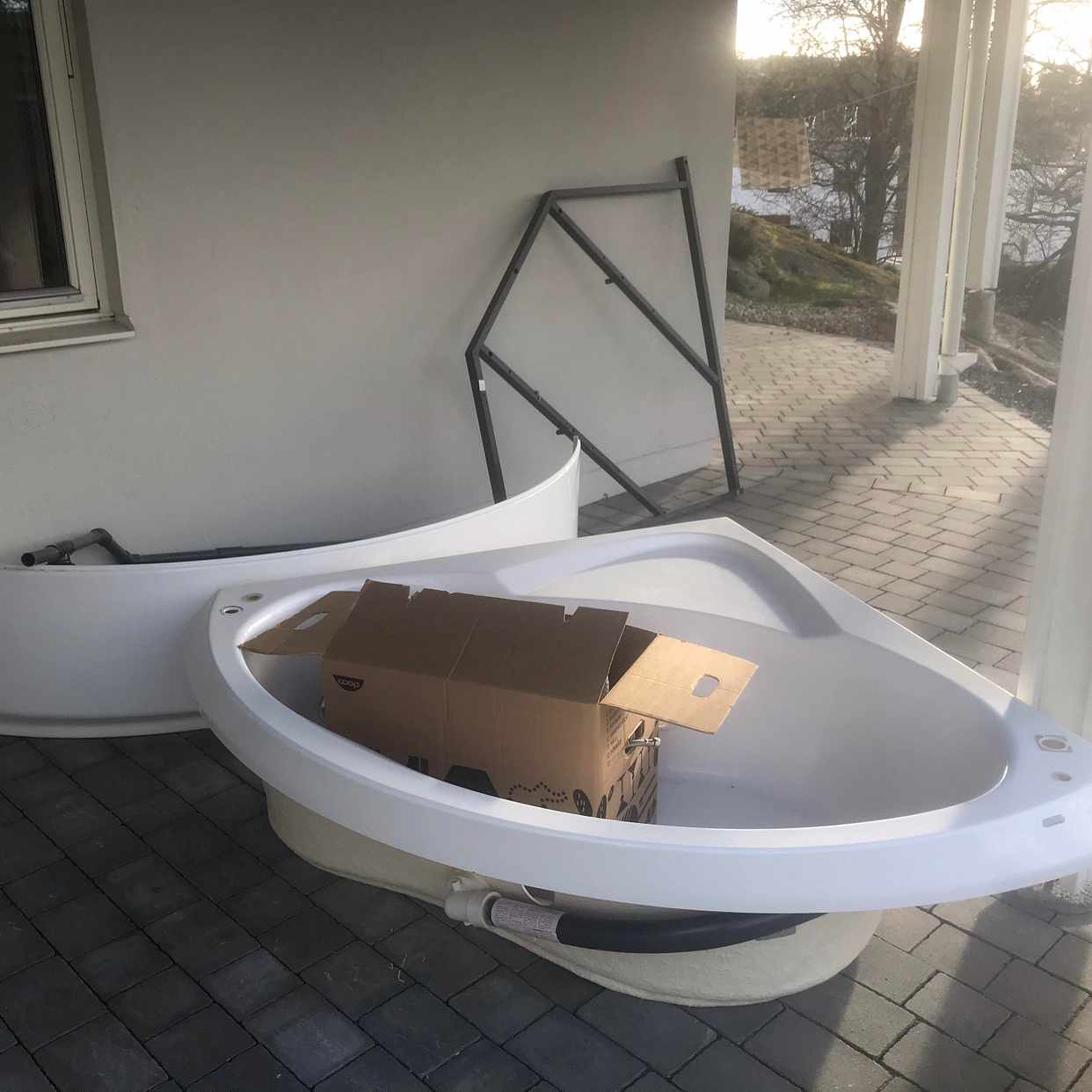 image of Jacuzzi spa bathtub - Sollentuna