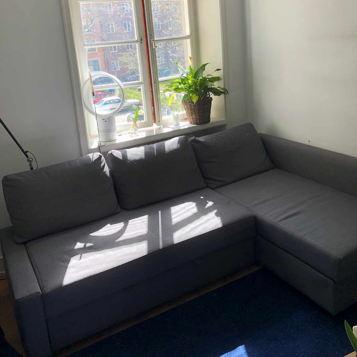 image of Soffa bortskänkes - Stockholm