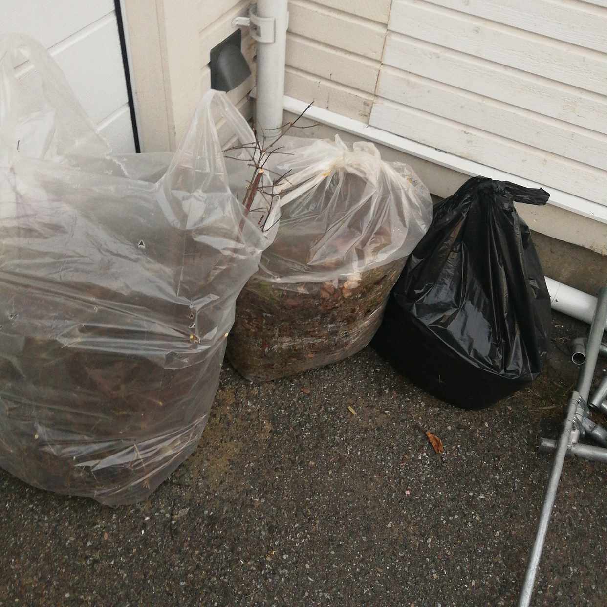 image of Staket, metall, gräs, mm - Vendelsö