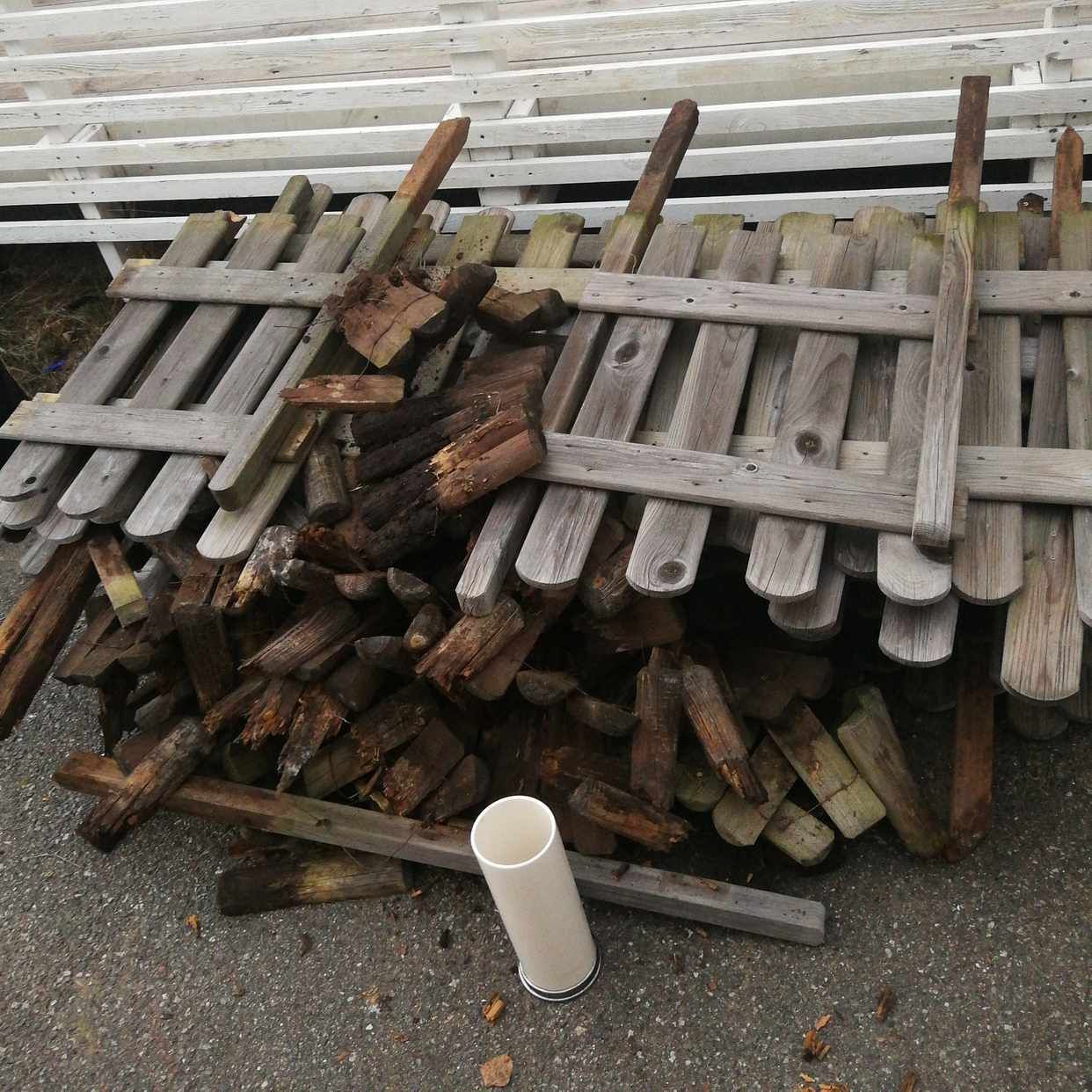 image of Staket, metall, gräs, mm - Vendelsö