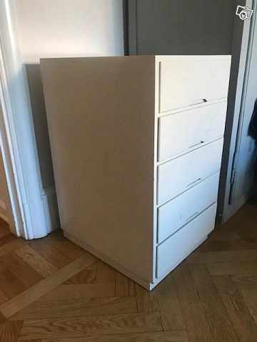 image of 2 st vita Ikea hurtsar - 