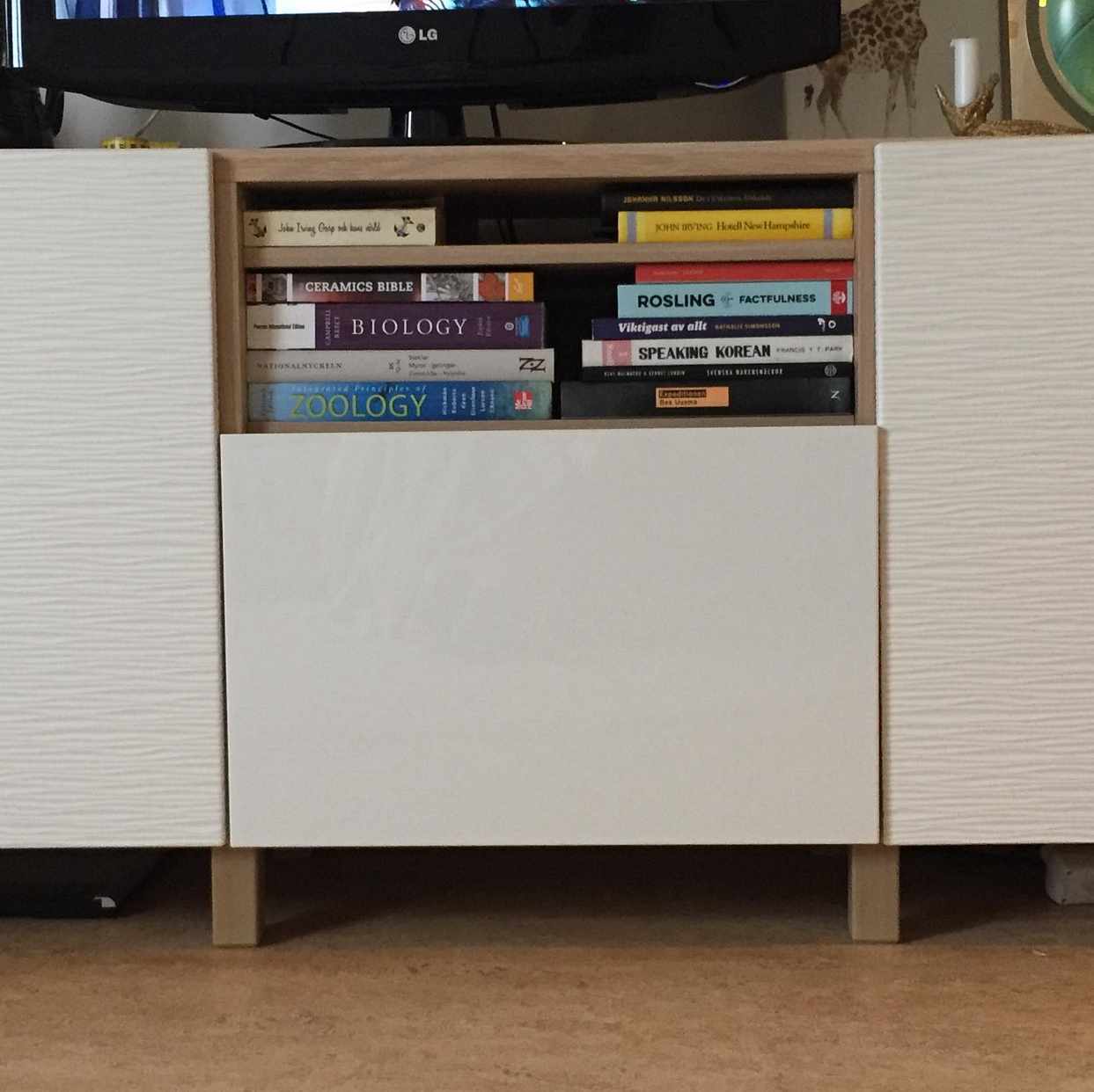 image of Tv-bänk - Hägersten