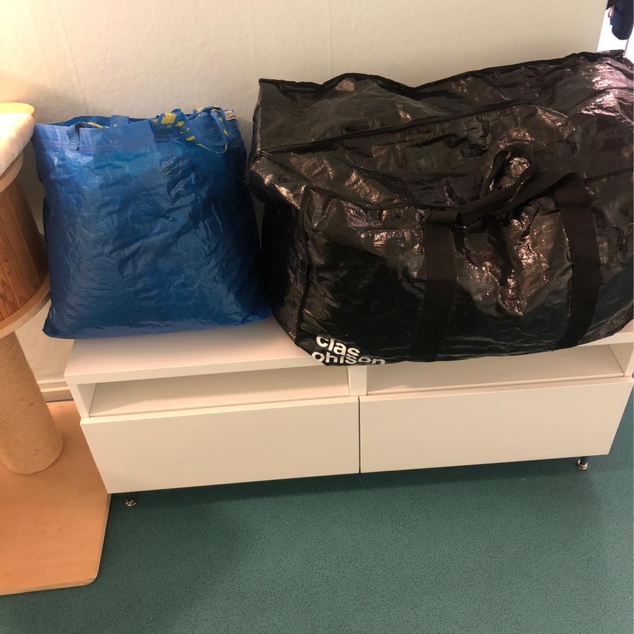 image of Move furniture and bags - 