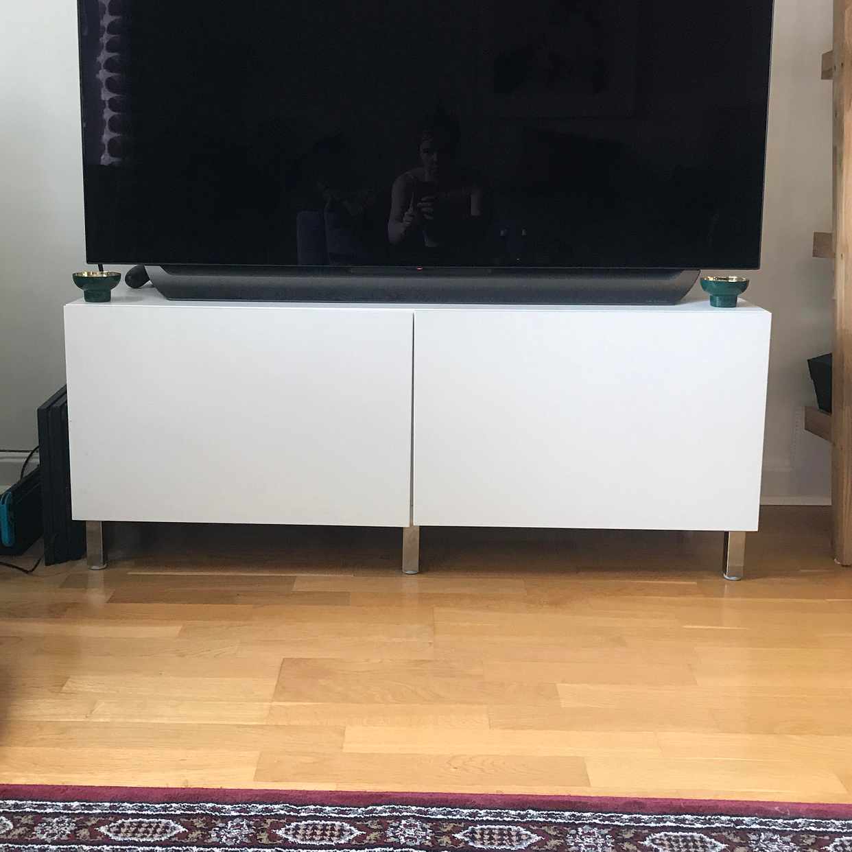 image of Tv-bänk bortskänkes - Johanneshov