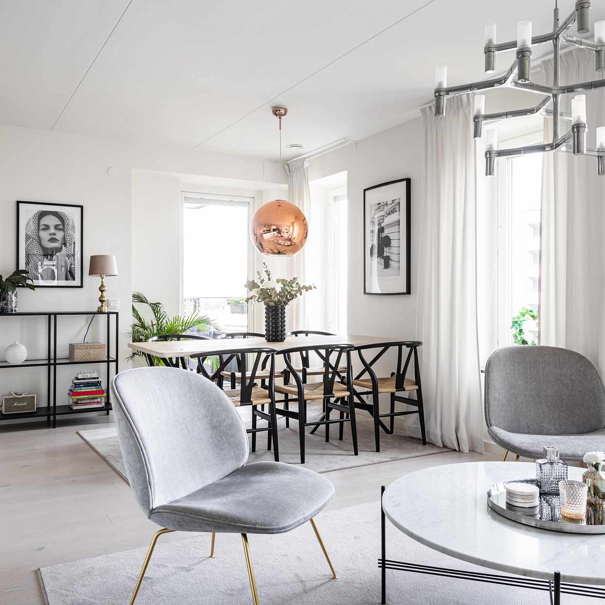 image of 2 fåtöljer, 1 soffbord - 