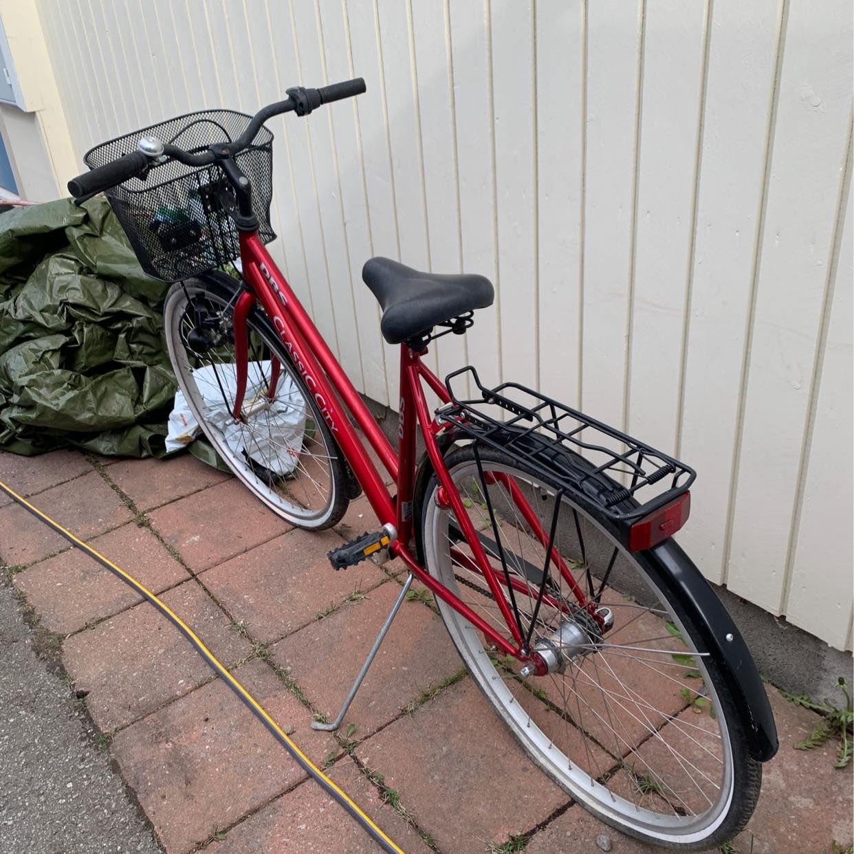 image of Jord,plast + gratis cykel - Järfälla