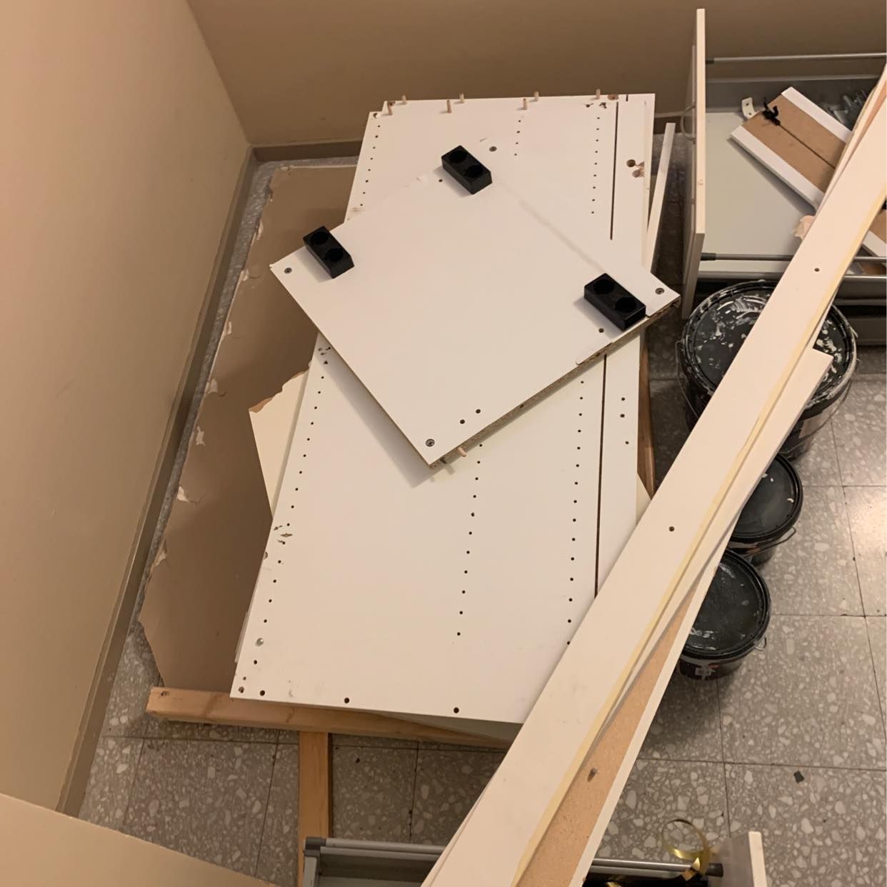 image of Rester av köksrenovering - Skarpnäck