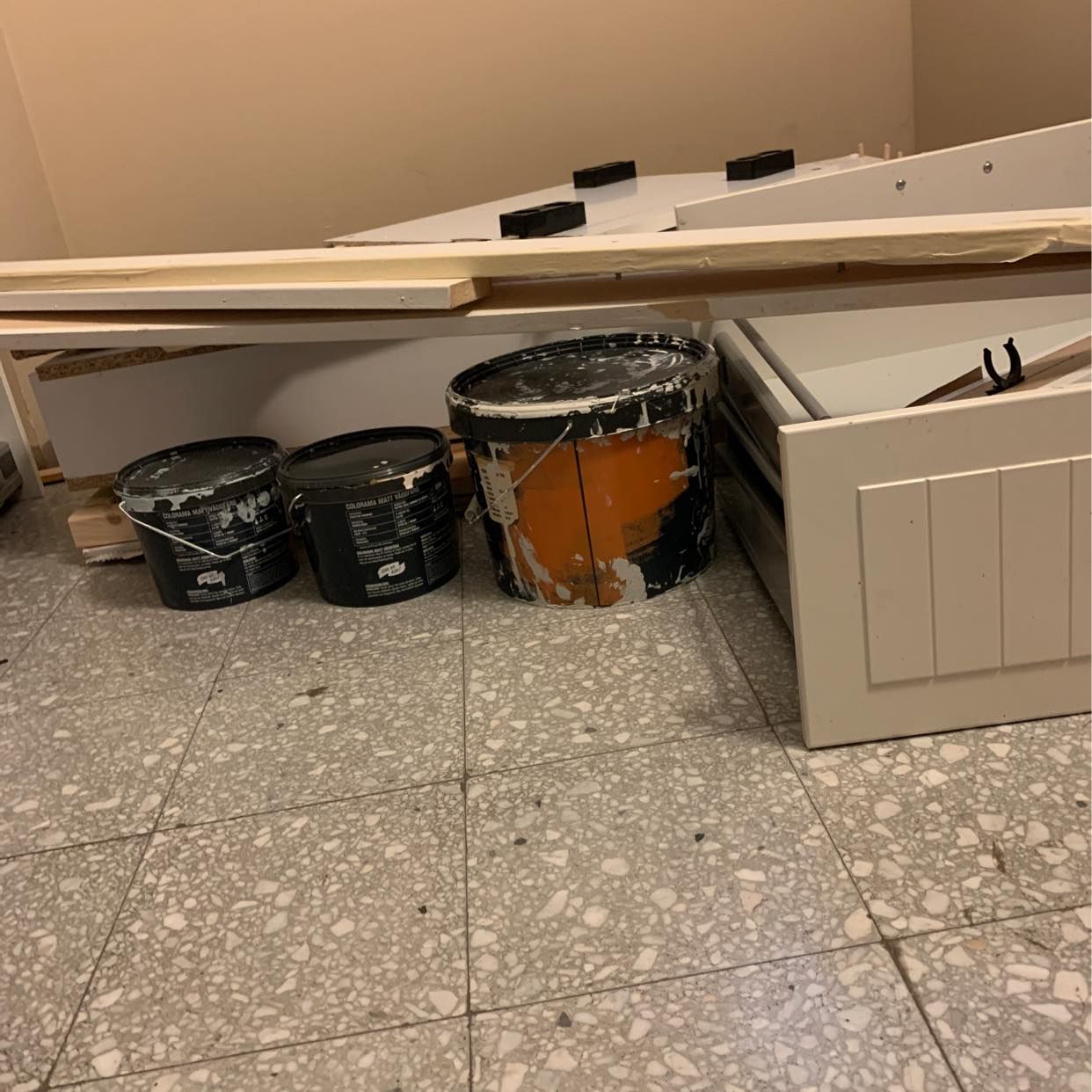 image of Rester av köksrenovering - Skarpnäck