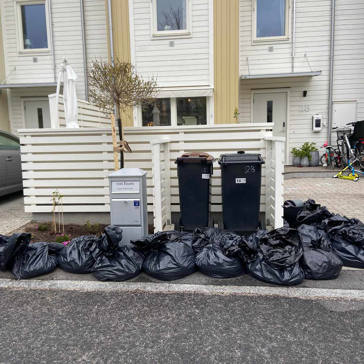 image of 16 säckar jord - Stockholm