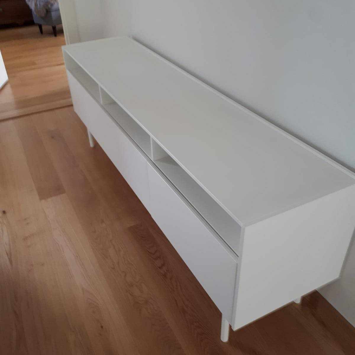 image of Tv-bänk - 