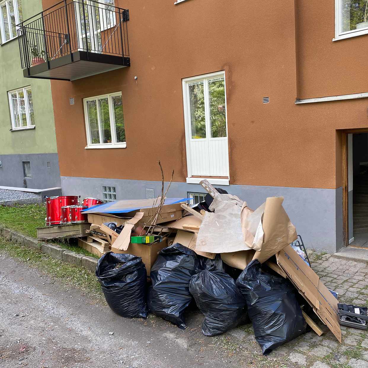image of Trädgårdsrens, källarstäd - Hägersten