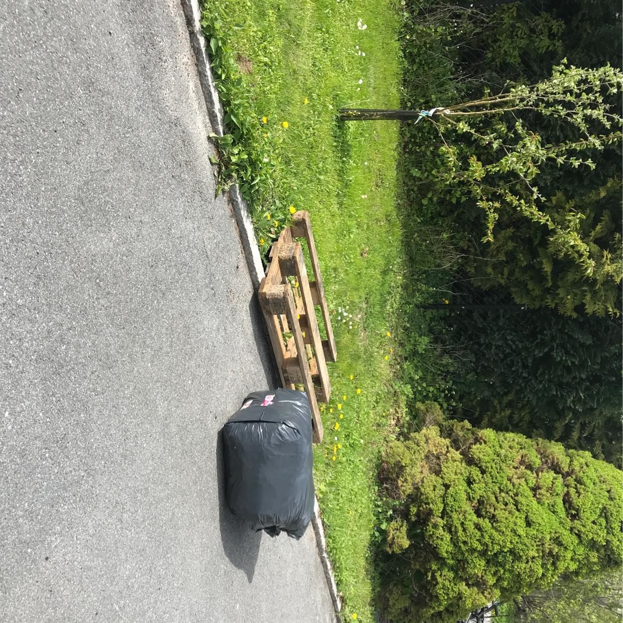 image of Hämta en pall och en säck - Djursholm