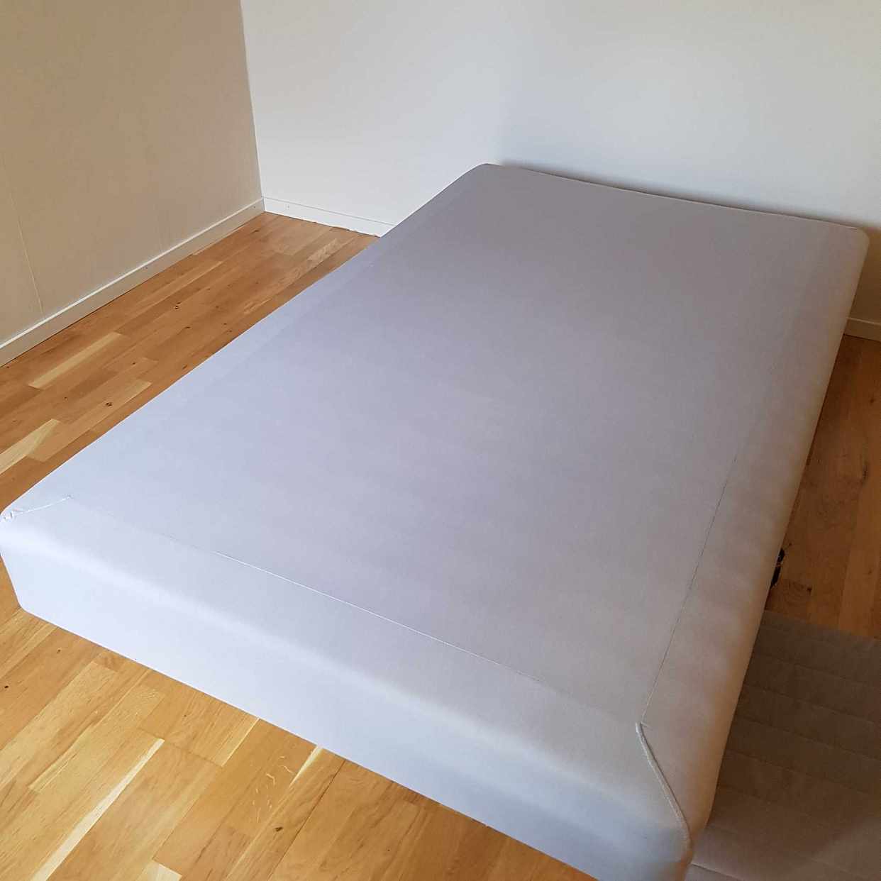 image of Säng IKEA Slutan 120× 200 - Täby