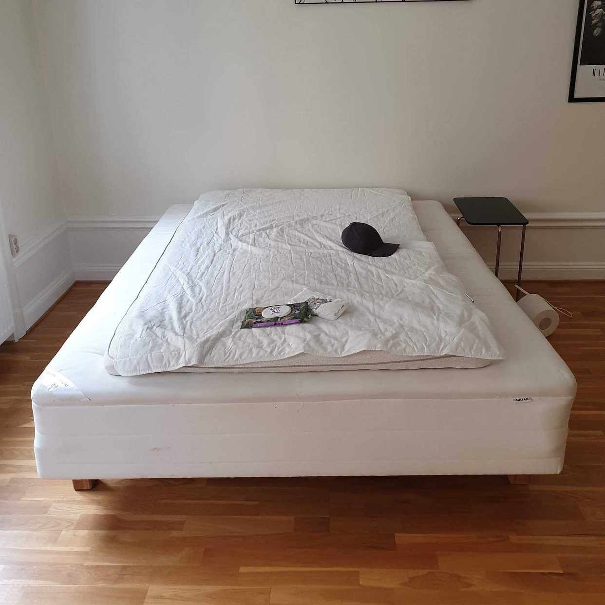 image of IKEA bed 160 cm giveaway - Stockholm