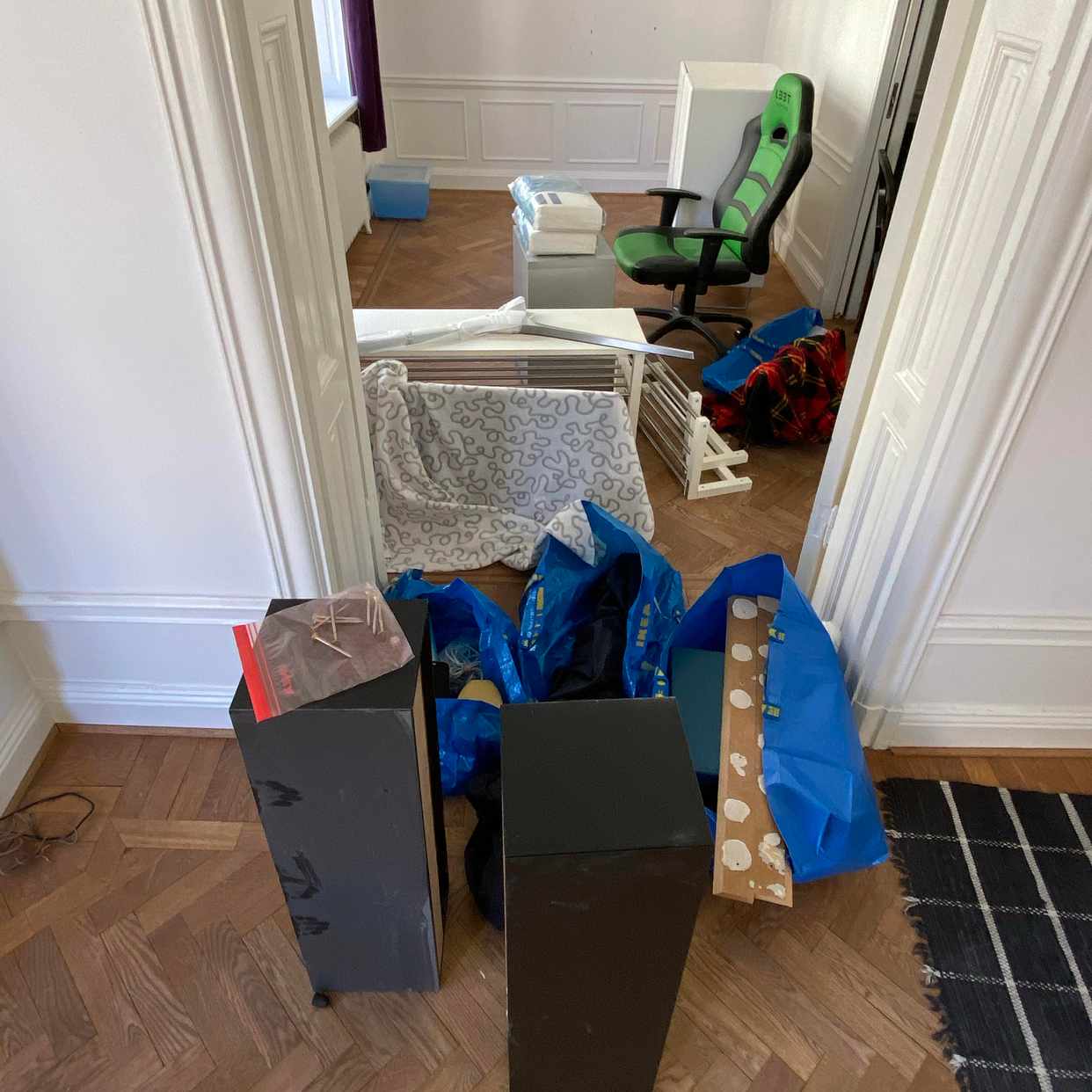 image of Diverse föremål tv 75 - 