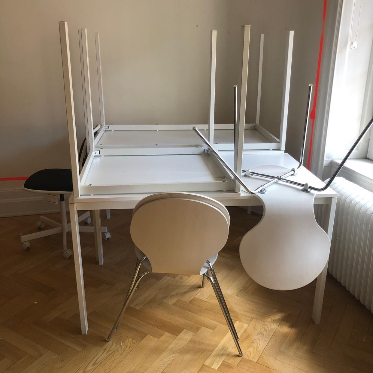 image of Slänga skräp ge bort bord - Stockholms Stad
