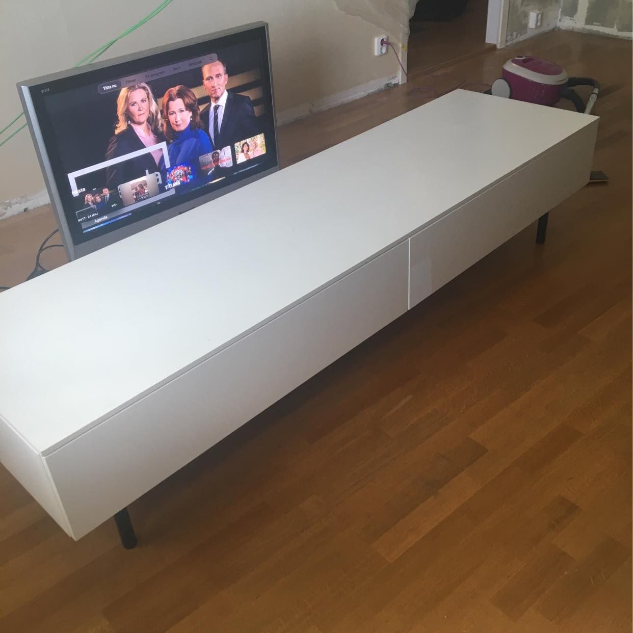 image of Tv-bänk - Årsta