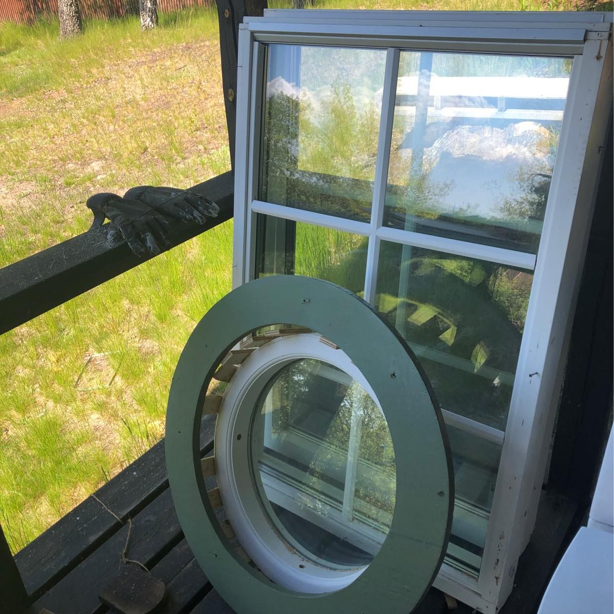 image of 3 fönster bortskänkes - Vaxholm