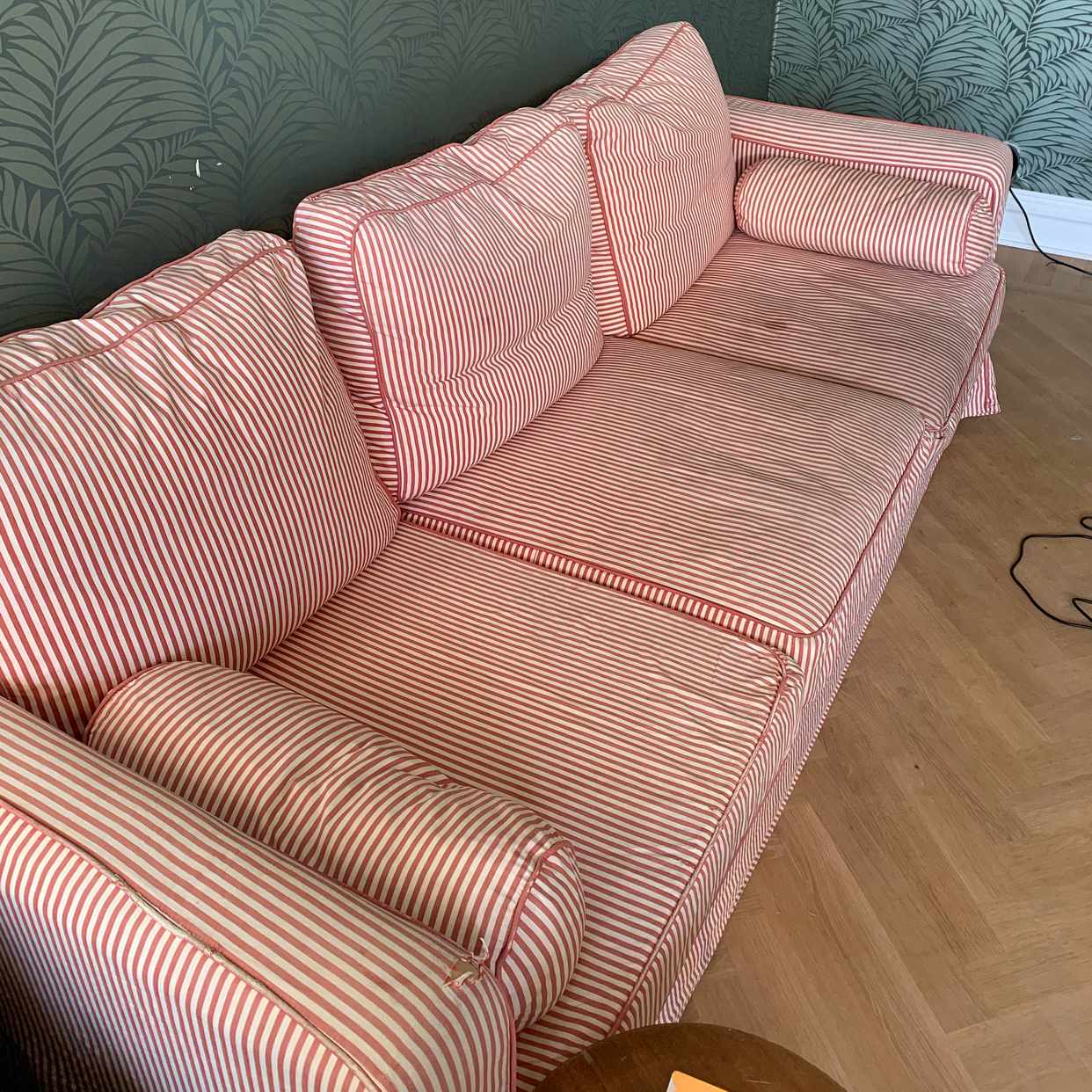 image of Soffa bortskänkes - Malmö