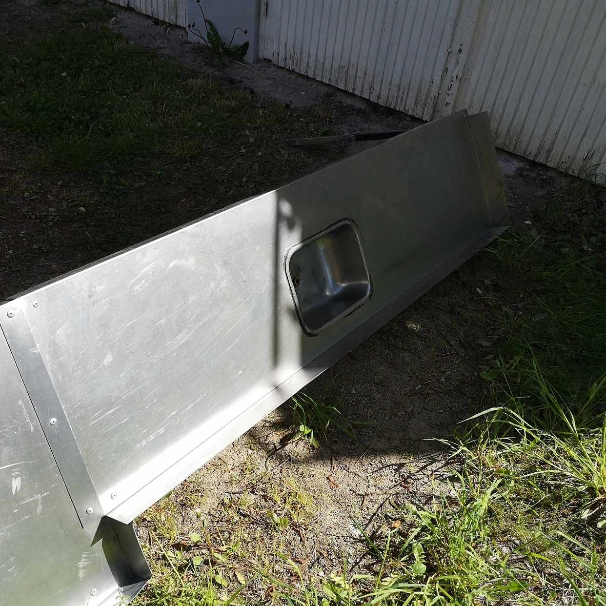 image of Bänk i rostfritt stål - Hägersten