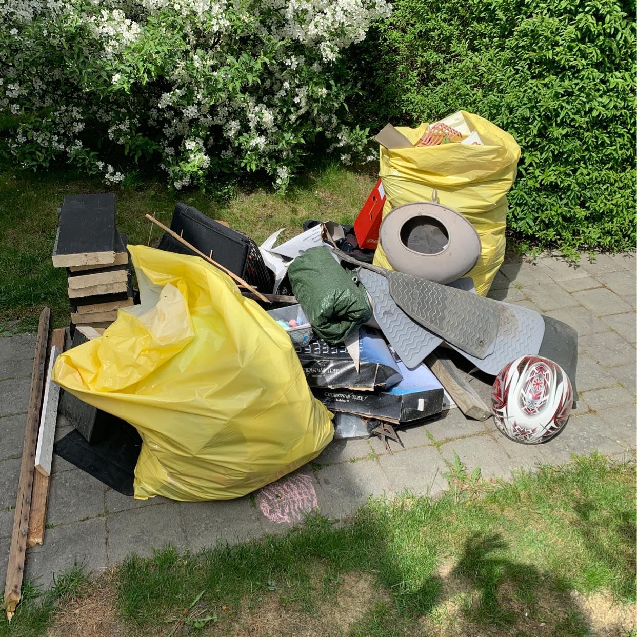 image of Sorterat i säck och löst - Vallentuna