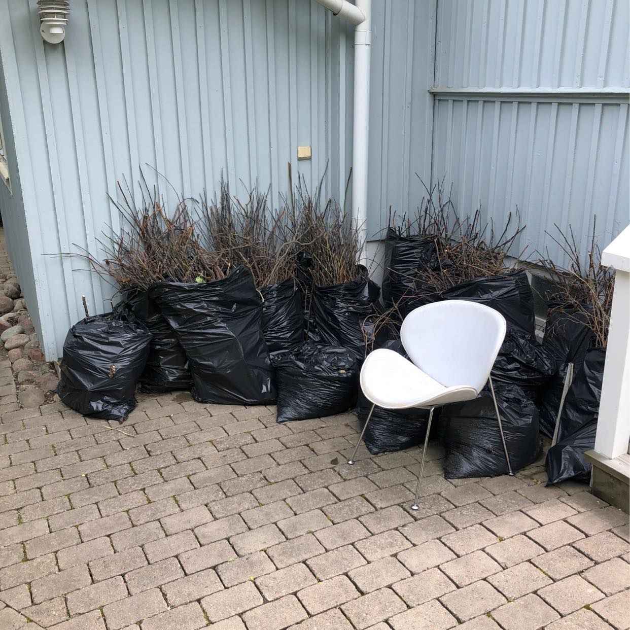 image of Trädgårdsavfall i säck - Bromma