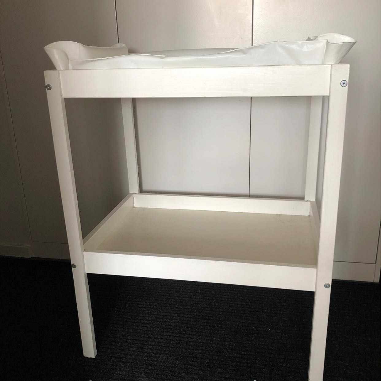 image of Skötbord bortskänkes - 