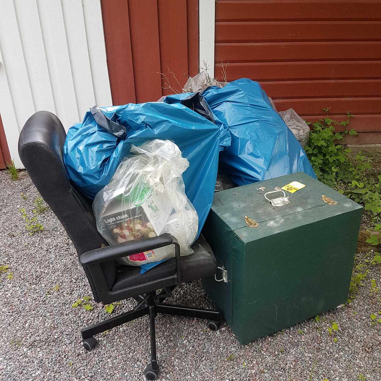 image of Trädgårdsavf. & grovsop. - Vallentuna