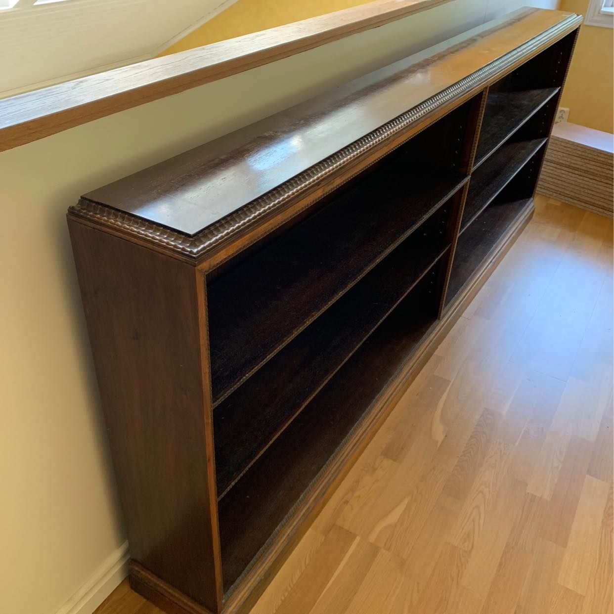 image of Move bookshelf - 